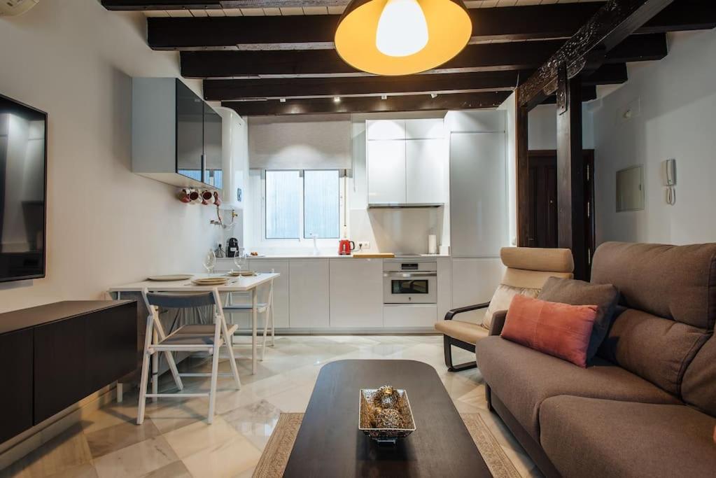 Ad2b Apartment, 300m From Cathedral With 2br Apartment