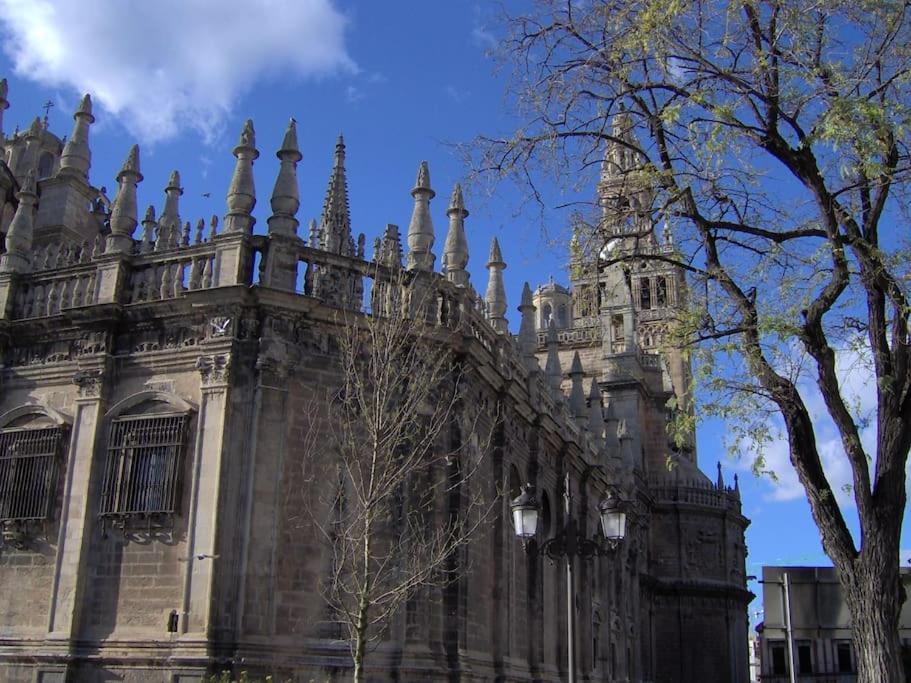 Ad2b Apartment, 300m From Cathedral With 2br Seville