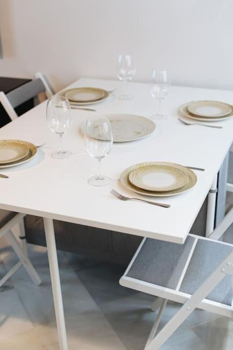 Ad2b Apartment, 300m From Cathedral With 2br * Sevilla
