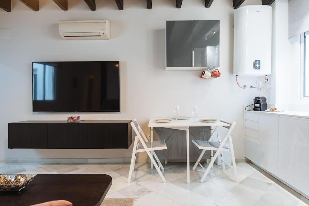 Ad2b Apartment, 300m From Cathedral With 2br *